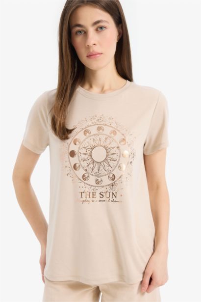 Regular Fit Bisiklet Yaka Astral Baskılı Kısa Kollu Tişört