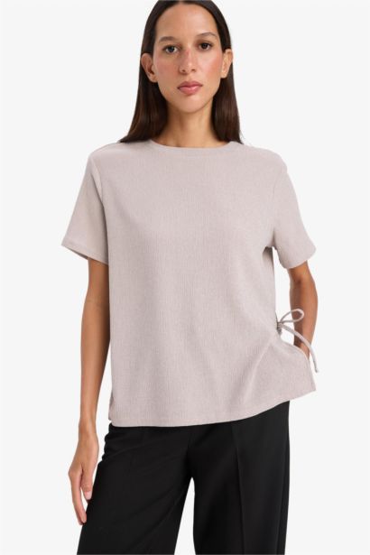 Регулярная посадка футболка с коротким рукавом и круглым вырезом