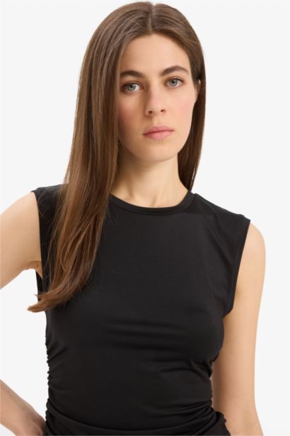 فانيلة سليم فيت بياقة مستديرة