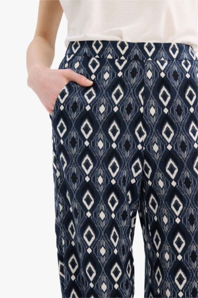 شورت سامبل بقصة مستقيمة