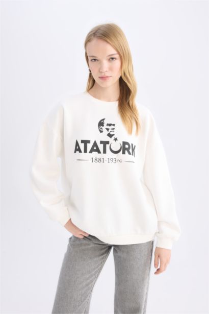 Oversize Geniş Kalıp Bisiklet Yaka Atatürk Baskılı Sweatshirt