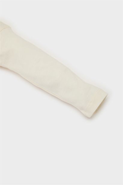 تيشيرت بناتي كم طويل بطبعة شعار قصة عادية بياقة مستديرة