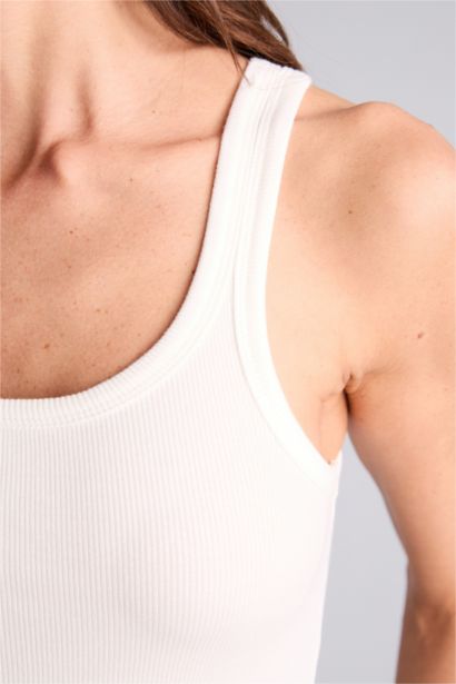 كيمونه بيزك سادة مضلع سليم فيت بياخة مدورة