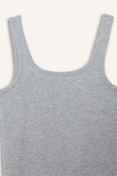 Slim Fit Basic Camisole Round Collar Tank Top