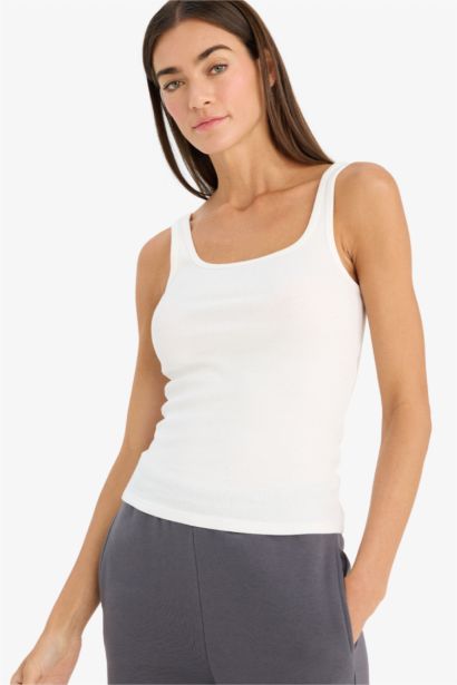 Майка приталенного кроя с круглым вырезом базовый из камзола для женщин