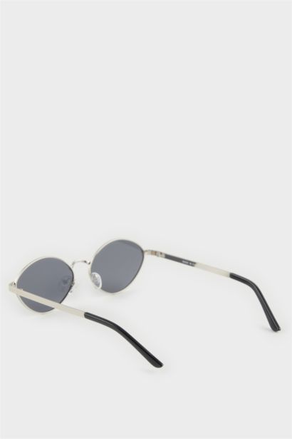 Man Round Metal Sunglasses