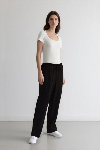 Carrot Fit Trousers
