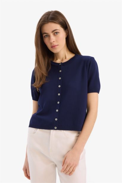 Regular Fit Crew Neck Basic Knitted Cardigan