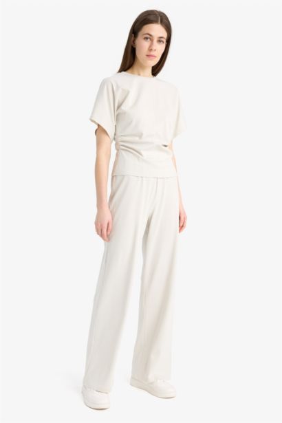 Slım Fıt Bisiklet Yaka Premium Kısa Kollu Tişört