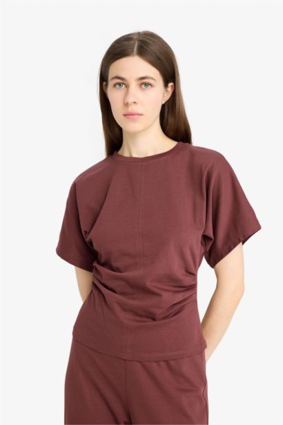 Slim Fit Dar Kesim Bisiklet Yaka Drapeli Premium Kısa Kollu Tişört