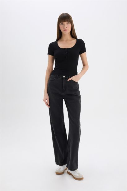 Slim Fit Dar Kesim Yuvarlak Yaka Basic Düz Fitilli Kaşkorse Kısa Kollu Siyah Tişört