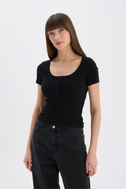 Slim Fit Dar Kesim Yuvarlak Yaka Basic Düz Fitilli Kaşkorse Kısa Kollu Siyah Tişört