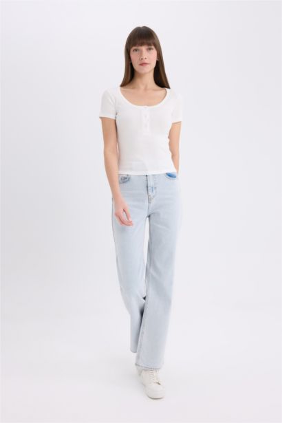 Slim Fit Dar Kesim Yuvarlak Yaka Basic Düz Fitilli Kaşkorse Kısa Kollu Beyaz Tişört