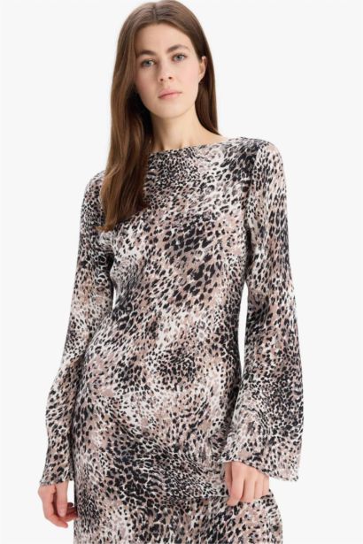A Cut Ruffle Collar Animal Patterned Midi Dress