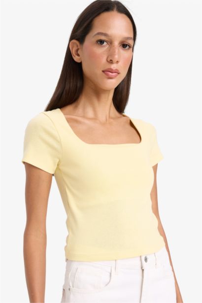 Slım Fıt Kare Yaka Fitilli Kaşkorse Kısa Kollu Tişört