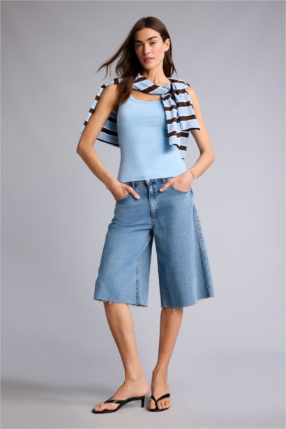 Базовая однотонная майка кашкорсе Regular Fit в рубчик с круглым вырезом