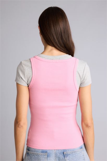 Базовая однотонная майка кашкорсе Regular Fit в рубчик с круглым вырезом