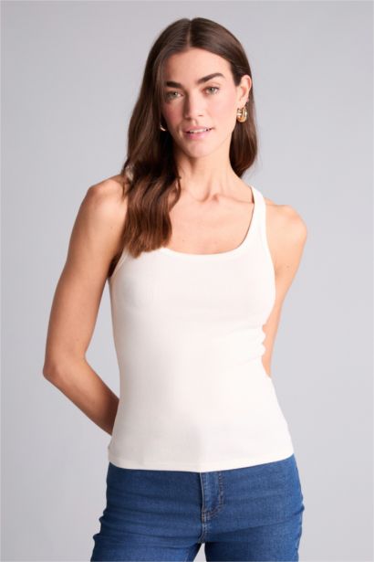 Базовая однотонная майка кашкорсе Regular Fit в рубчик с круглым вырезом