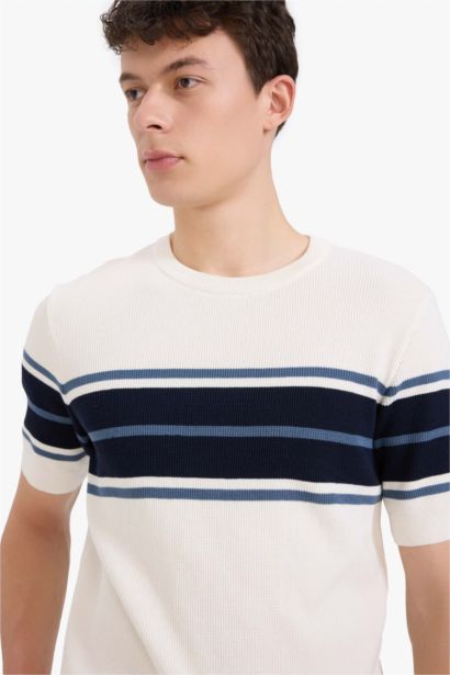 T-shirt en maille à manches courtes Coupe standard