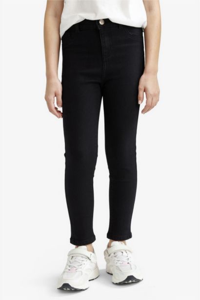 بنطرون جينز سكيني فيت برجل ضيقة بجيب