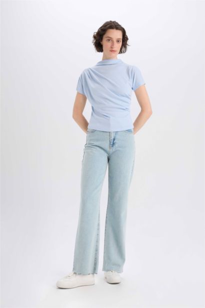 تيشيرت نص كم عادي سليم فيت برقبة مستديرة