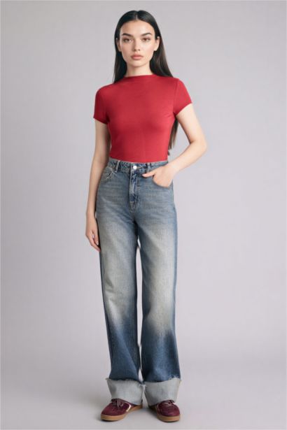 Футболка Slim Fit с воротником-стойкой и коротким рукавом