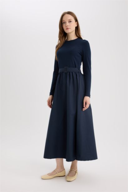 فستان طويل محجبات قصة عادية بياخة مستديرة