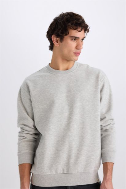 Oversize Fit Crew Neck Thick Basic Sweatshirt