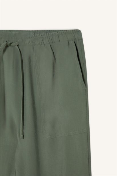 بنطرون سادة بيزك قصة مستقيمة برجل عادي بجيب وخصر عالي