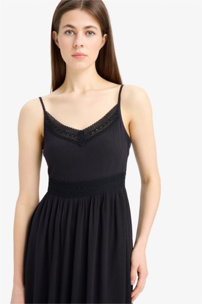 فستان طويل قطن بحمالات بقصة A بياخة V