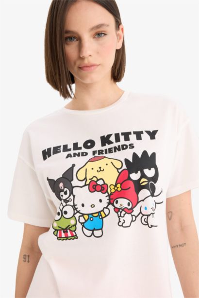 Hello Kitty Oversize Fit Back Printed Short Sleeve T-Shirt