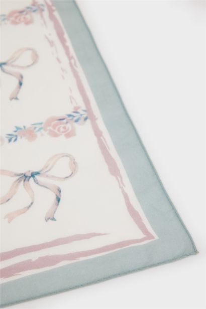 Woman Printed Bandana