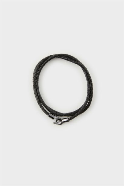 اسورة رجالي اسود من AtolyeWolf x DeFacto