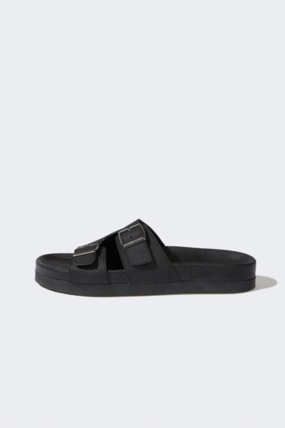 صندل من جلد صناعي بكعب مسطح للرجال