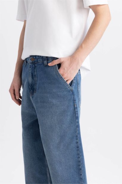 Wide Leg Pocket Washed Jeans