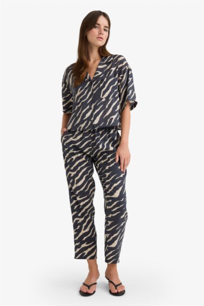 Carrot Fit Regular Hem Double Pocket Printed modal Trousers