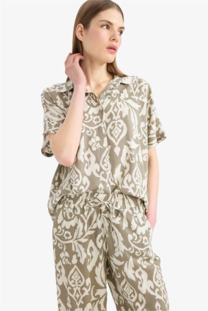 Regular Fit Shirt Collar Printed Short Sleeve Shirt