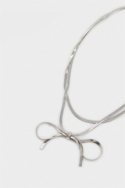 قلادة نسائي فضي