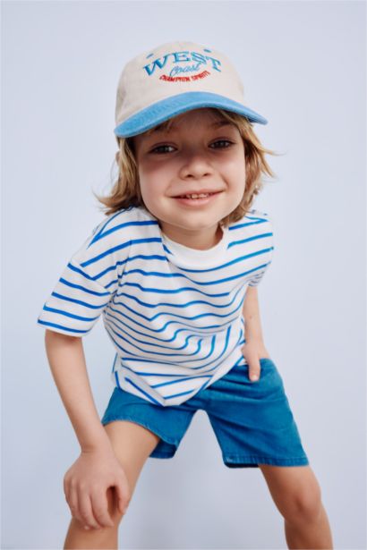 تيشيرت نص ردن مخطط قصة عادية