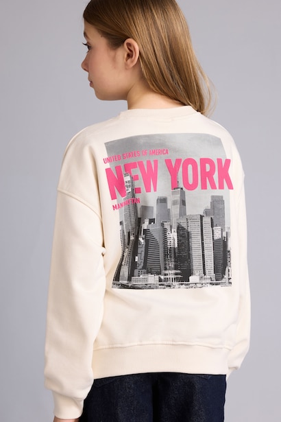 Girl Relax Fit Crew Neck Printed Sweatshirt