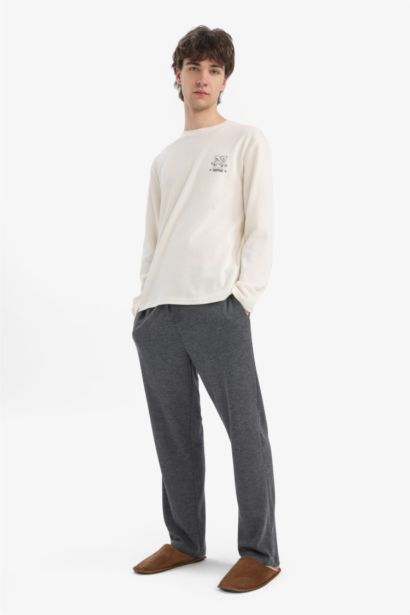 Пижамный комплект с узором: футболка с длинным рукавом и брюки