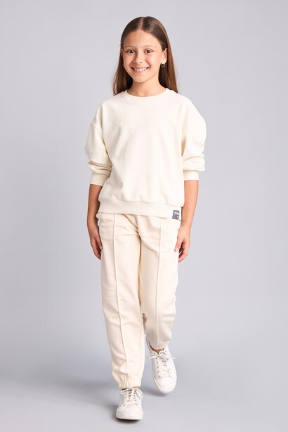 Girl Relax Fit Crew Neck Ecru Sweatshirt