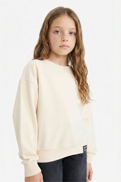 Girl Relax Fit Crew Neck Printed Sweatshirt