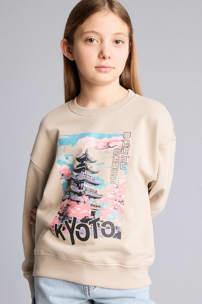 Girl Relax Fit Crew Neck Printed Sweatshirt