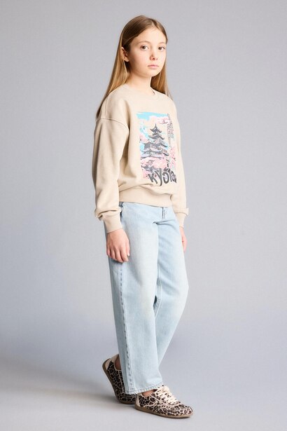 Girl Relax Fit Crew Neck Printed Sweatshirt