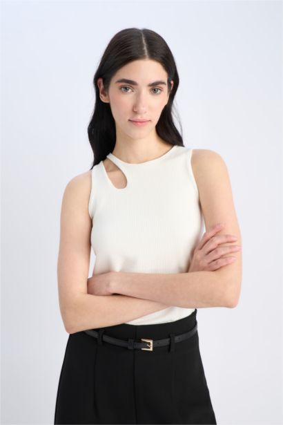 Slim Fit Camisole Crew Neck Tank Top