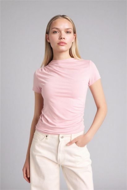 Футболка Slim Fit с вырезом лодочка и коротким рукавом