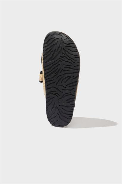 Woman Flat Sole Double Banded Straw Slippers