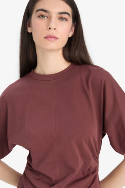 Woman Short Sleeve T-Shirt