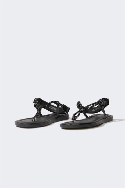 Woman Single Band Flat Sole Slippers